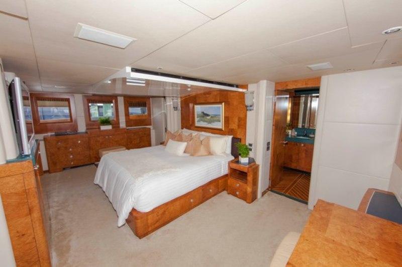 yacht Oculus