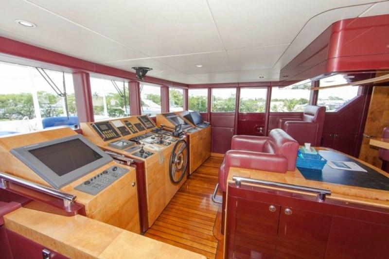 yacht Oculus