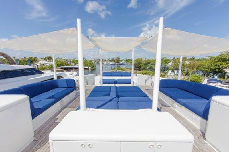 yacht Oculus