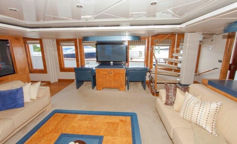 yacht Oculus