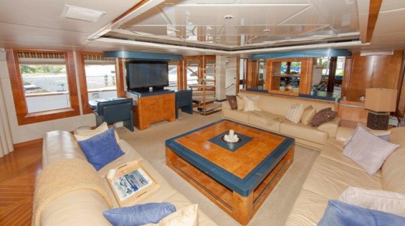 yacht Oculus
