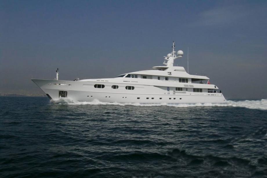 yacht Petara