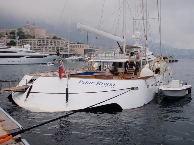 yacht Pilar Rossi