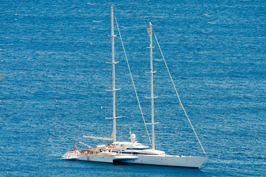 yacht Pilar Rossi