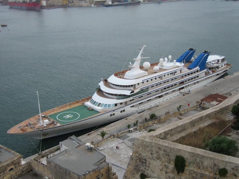 yacht Prince Abdulaziz