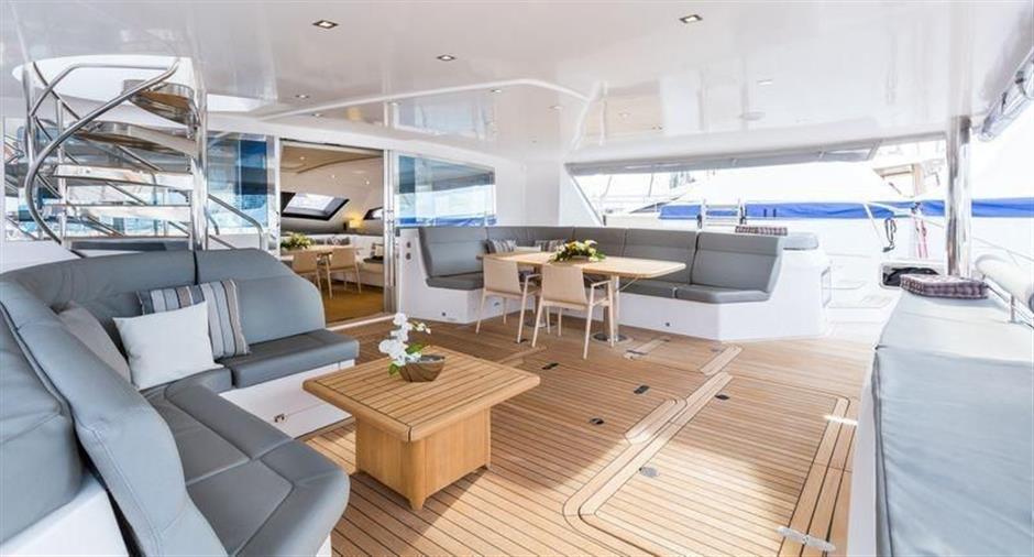 yacht Privilege Series 7