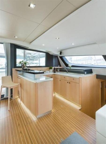 yacht Privilege Series 7