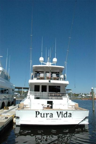 yacht Pura Vida