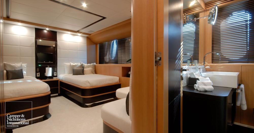 yacht D’One