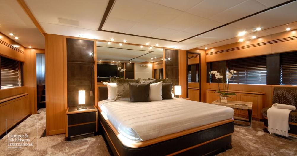yacht D’One