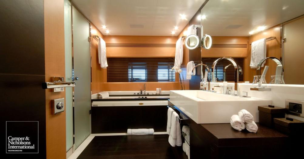yacht D’One