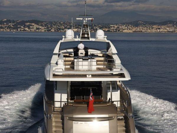 yacht Quantum