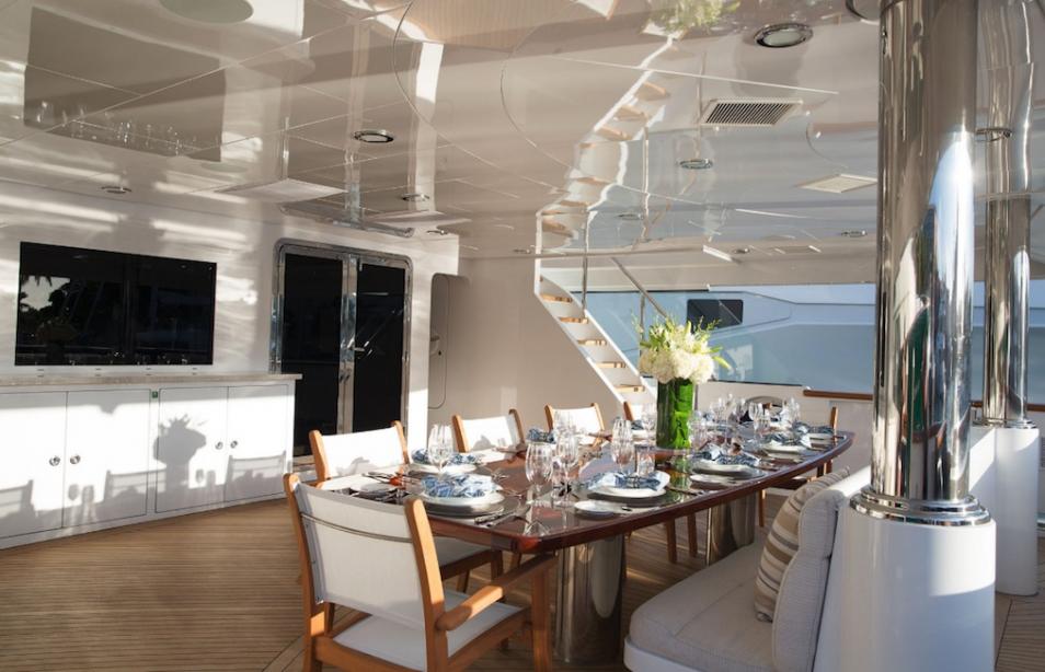 yacht Nicole Evelyn