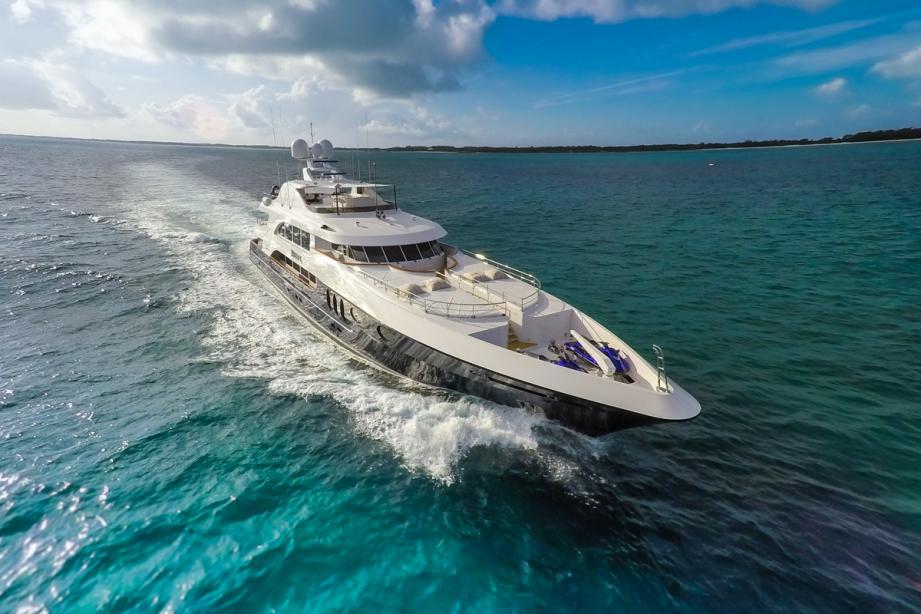 yacht Nicole Evelyn