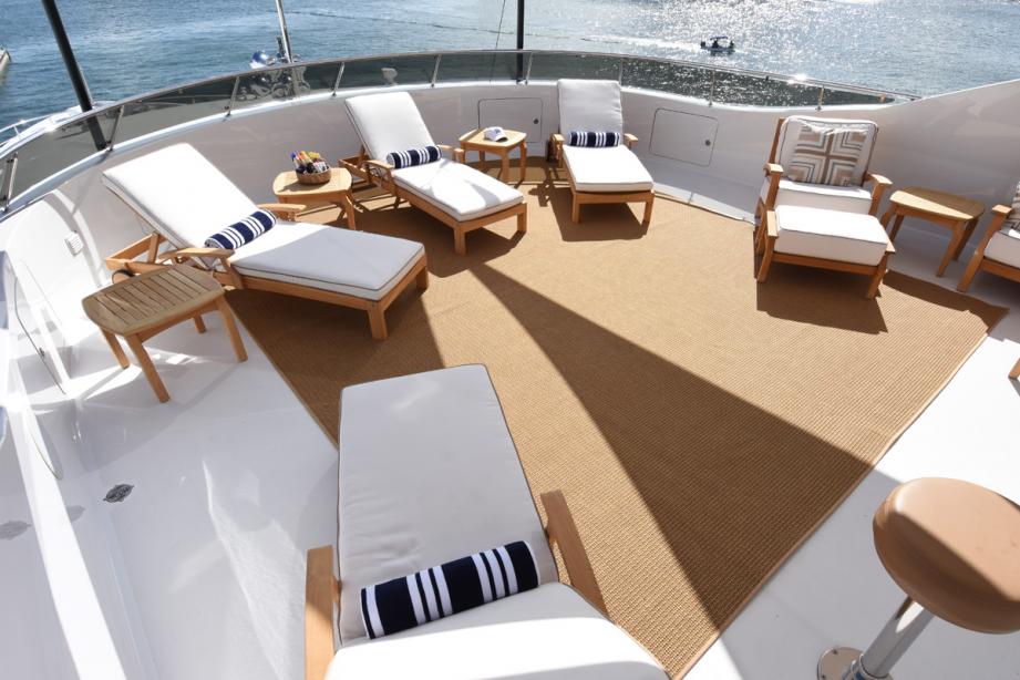 yacht Nicole Evelyn