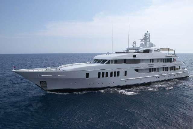 yacht Samadhi