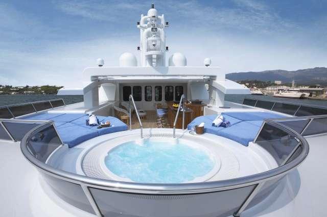 yacht Samadhi
