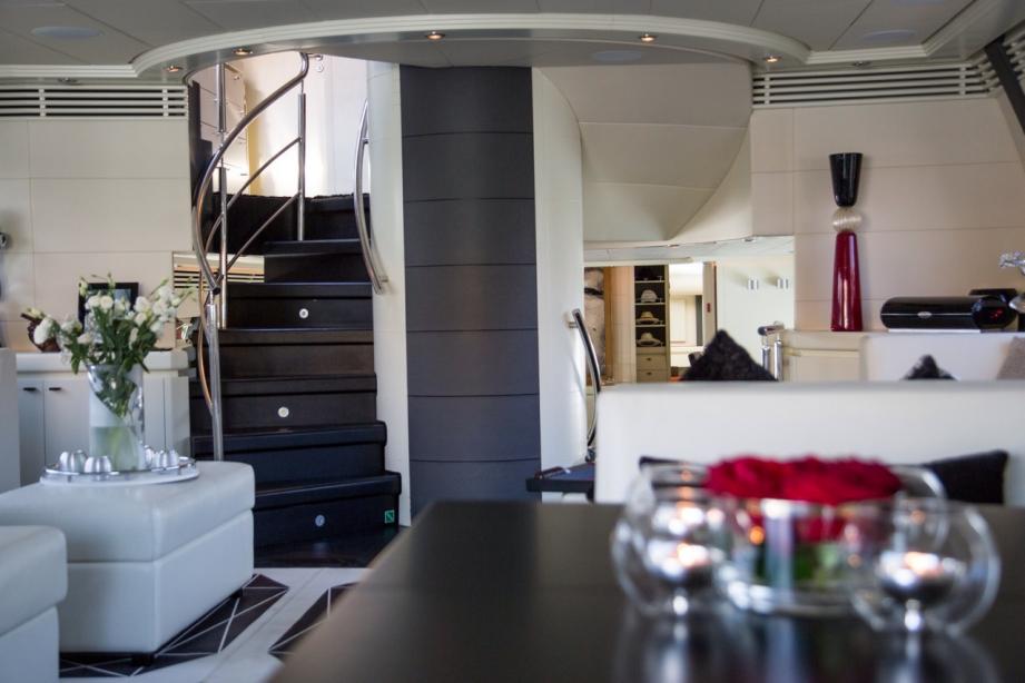 yacht Samja