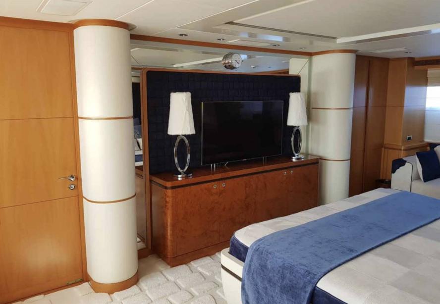 yacht San Bernardo