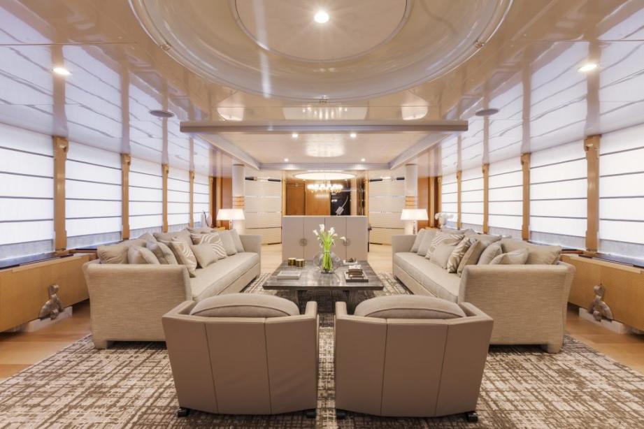 yacht Amore Mio II