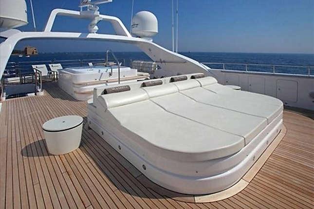 yacht Sea Shell