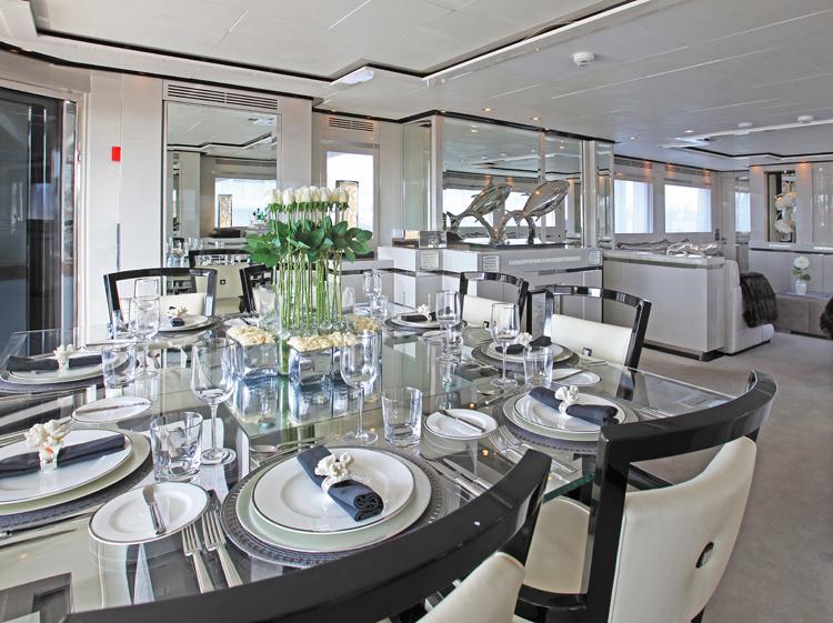 yacht Sealyon