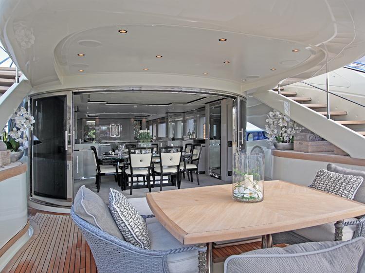 yacht Sealyon