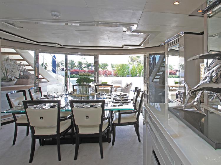 yacht Sealyon