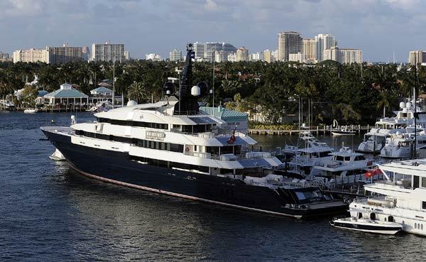 yacht Man of Steel
