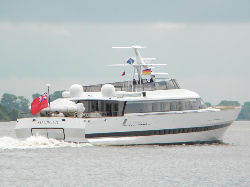 yacht Shergar
