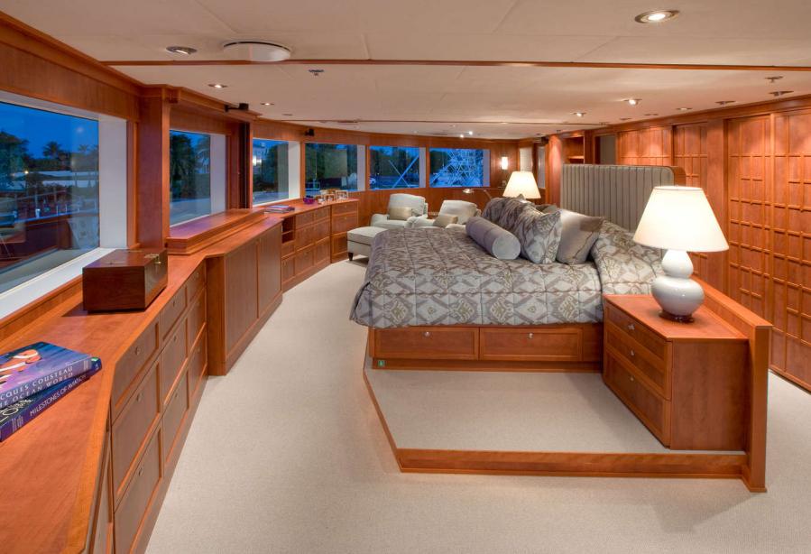 yacht Nurja