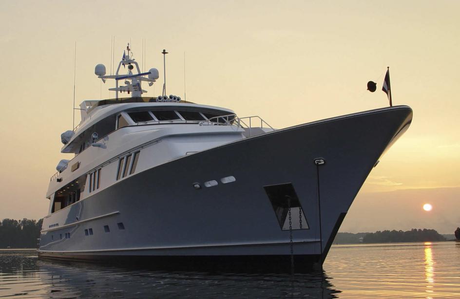 yacht Bella Una