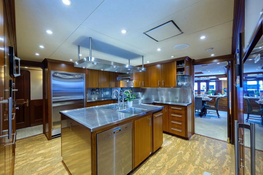 yacht Impetuous