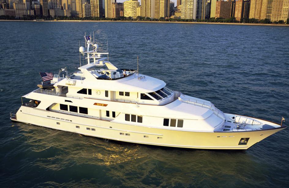yacht Bella Una
