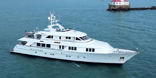 yacht Bella Una