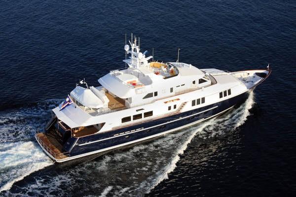 yacht Bella Una