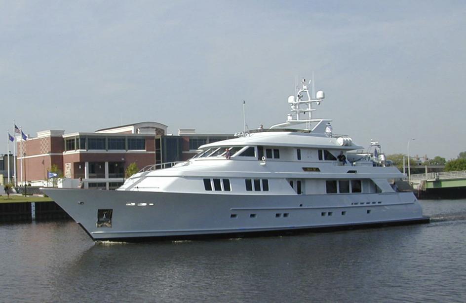 yacht Bella Una