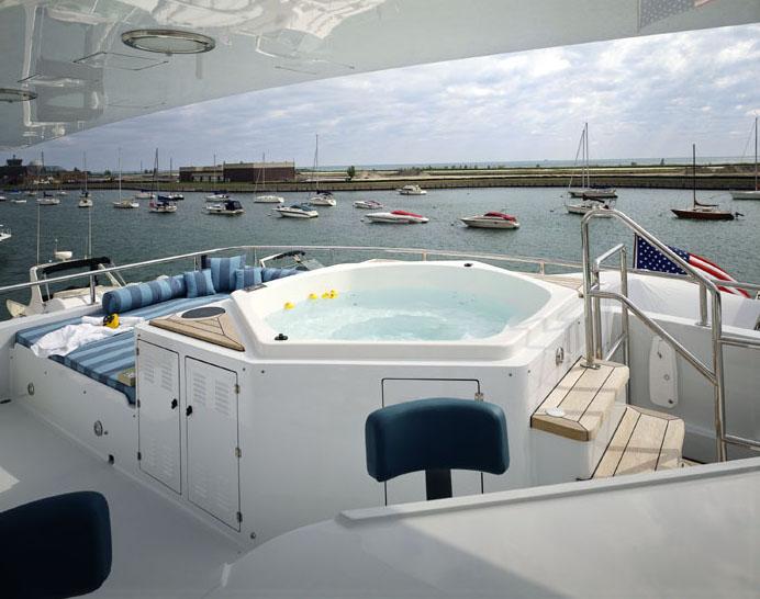 yacht Bella Una