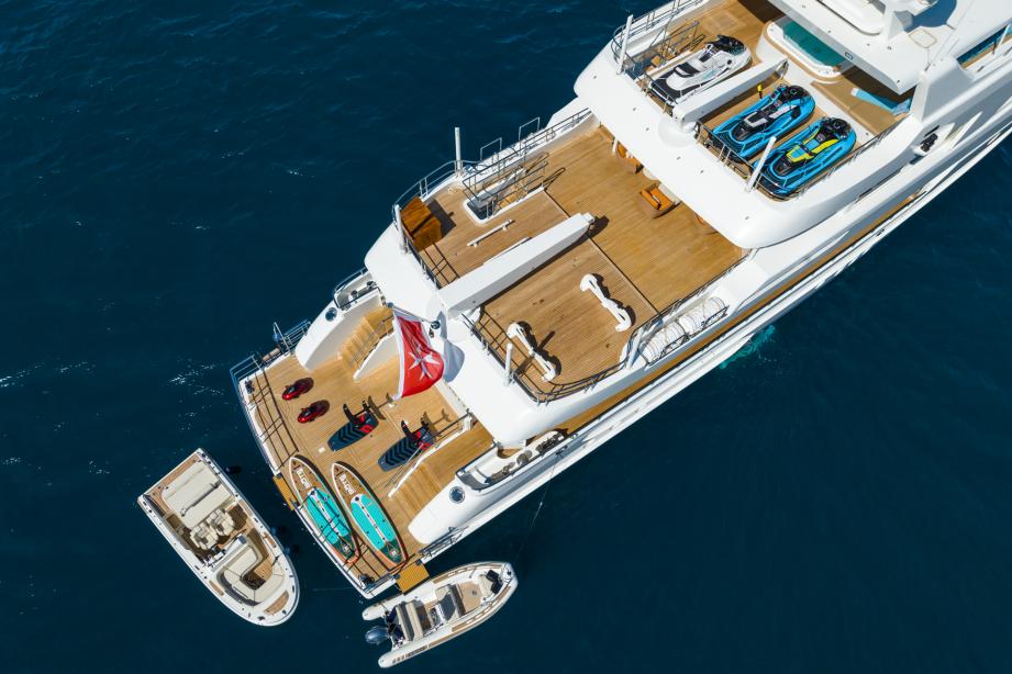 yacht Serenity
