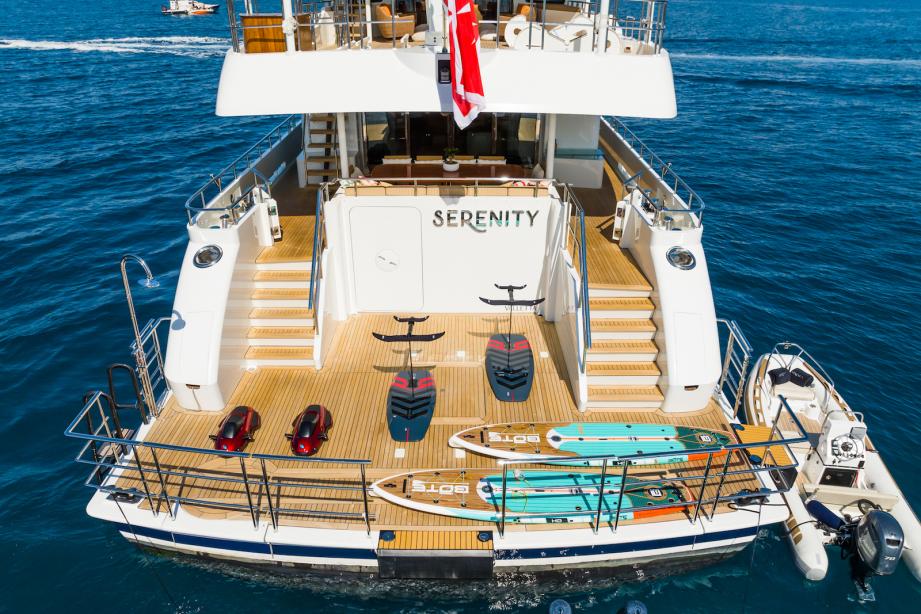 yacht Serenity