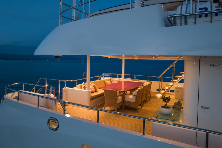 yacht Serenity