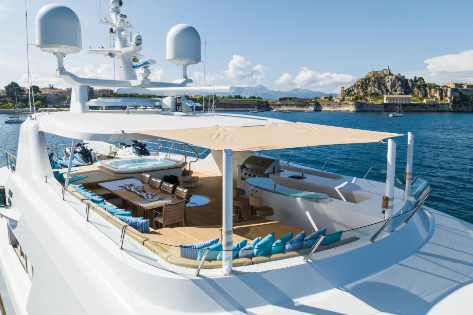 yacht Serenity