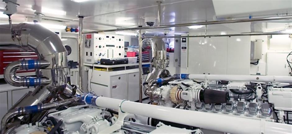 yacht Spring Time