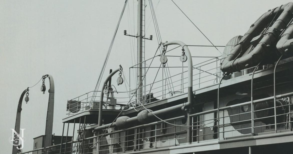 yacht SS Delphine