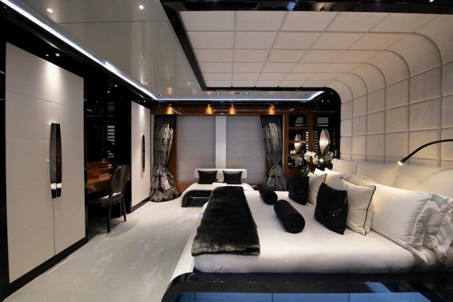 yacht Talisman C