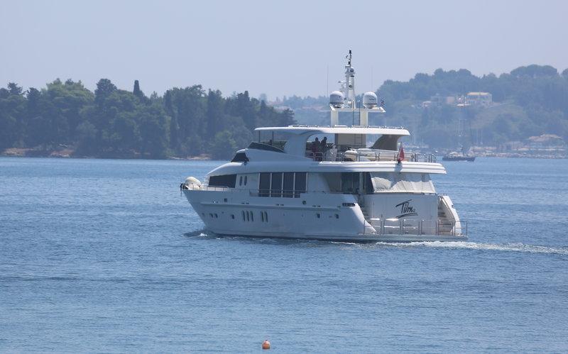 yacht Tilon II