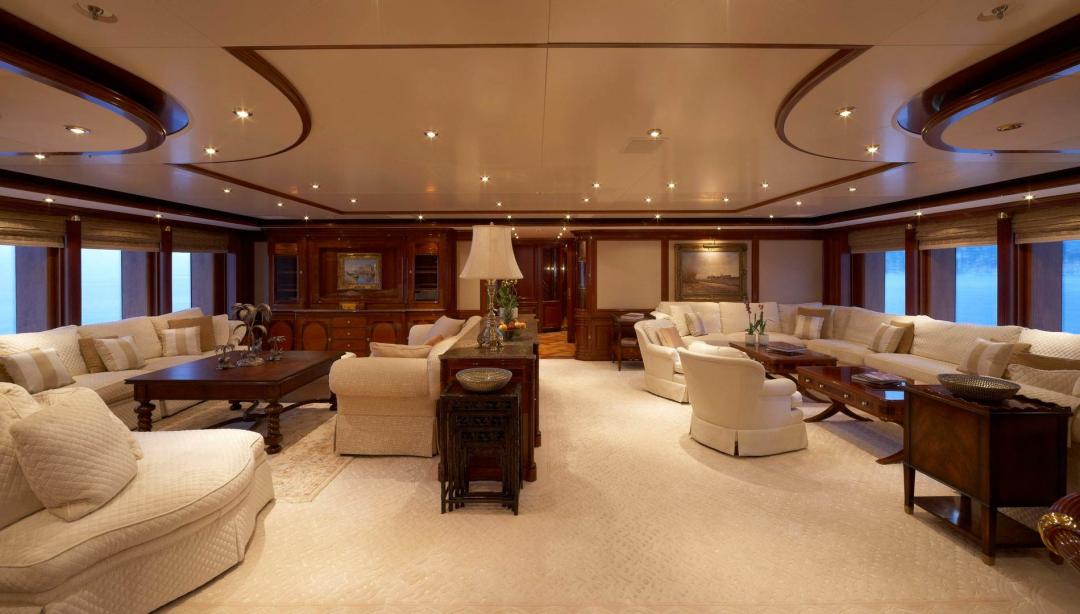 yacht Titania