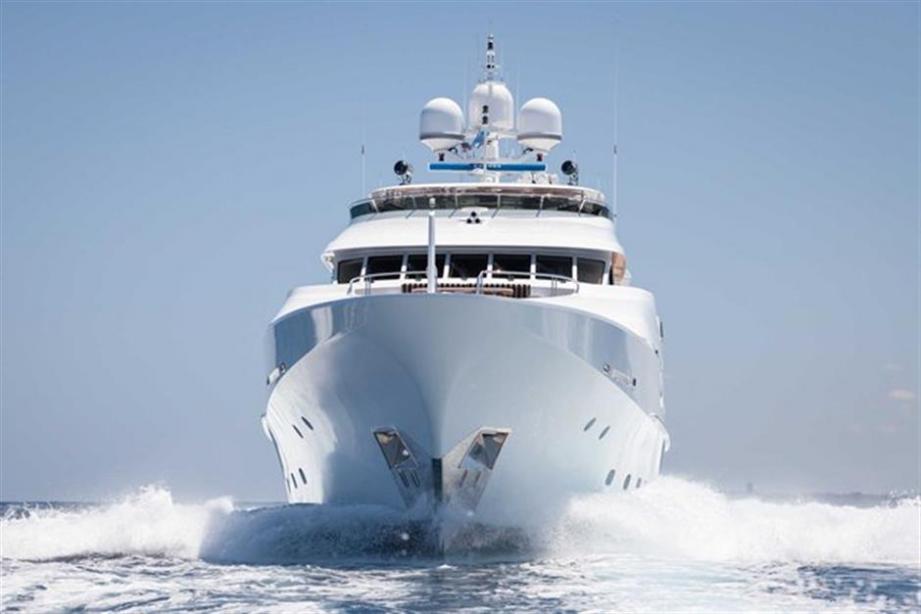 yacht Lisa Mi Amore