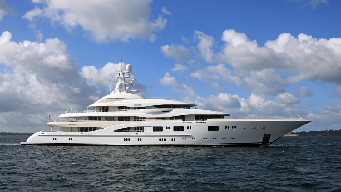 yacht Valerie