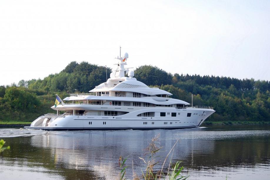 yacht Valerie